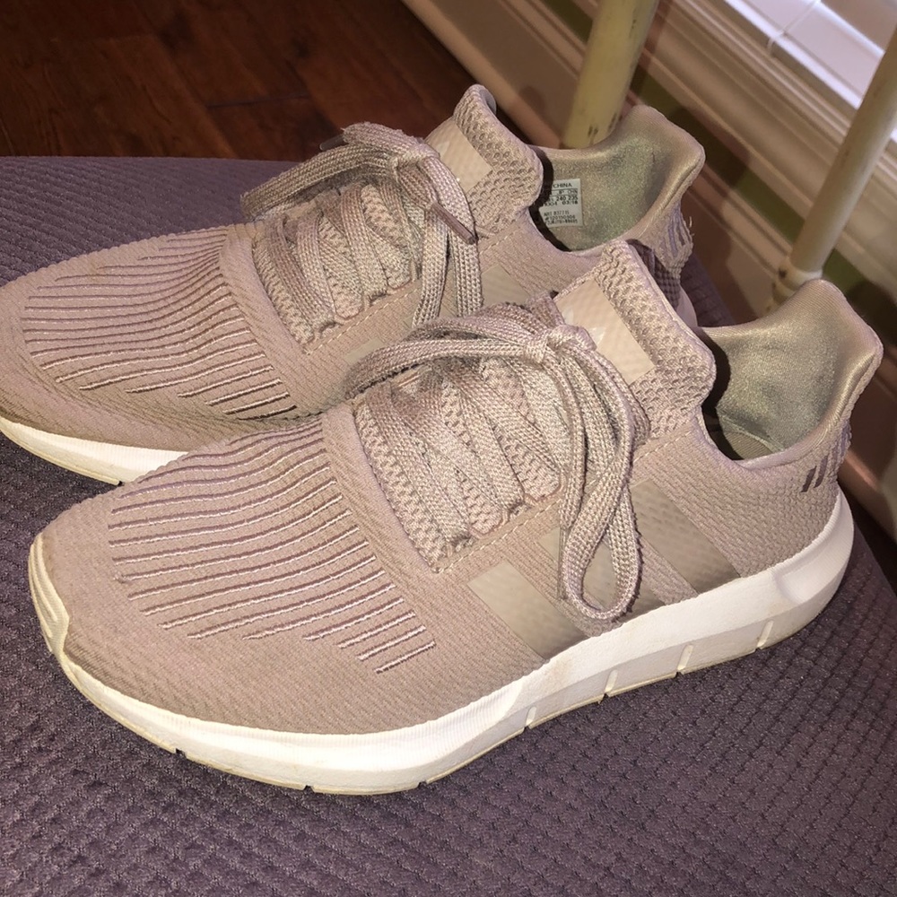 Adidas Tennis-Shoes